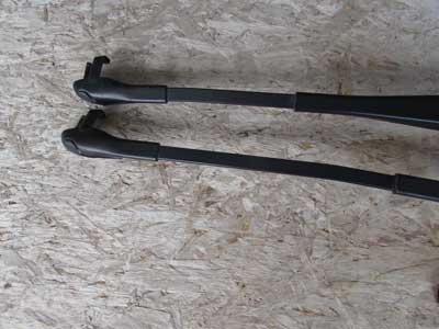 Mercedes Windshield Wiper Arms, Left and Right Set A2218200144 C216 W221 CL550 S5502